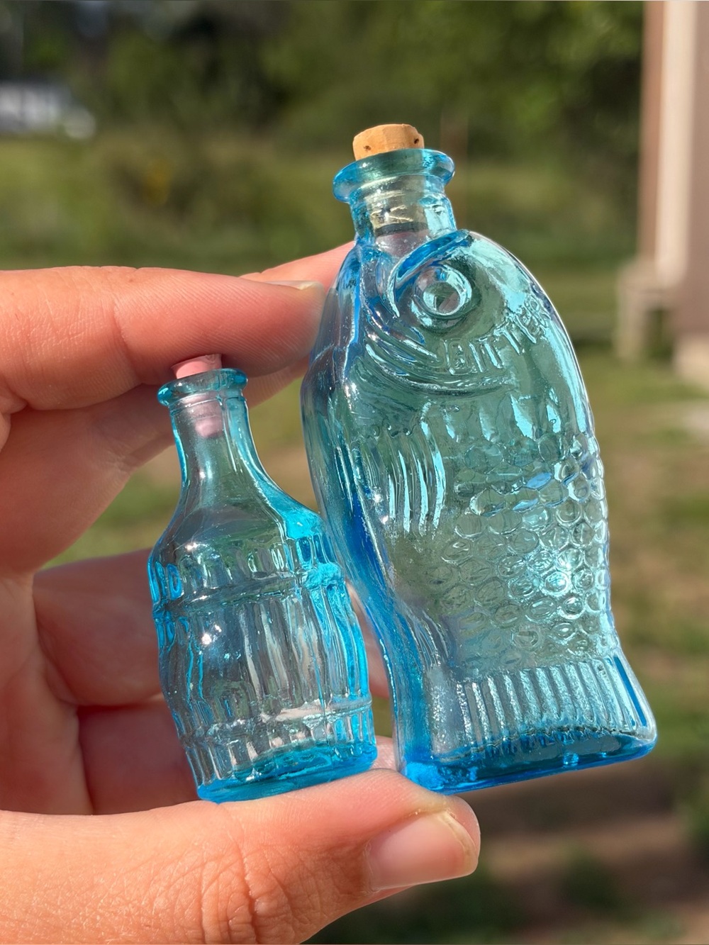 Vintage Bitters Fischs 3” Fish Bottle and Barrel 2” Glass Blue Bottles Corks
